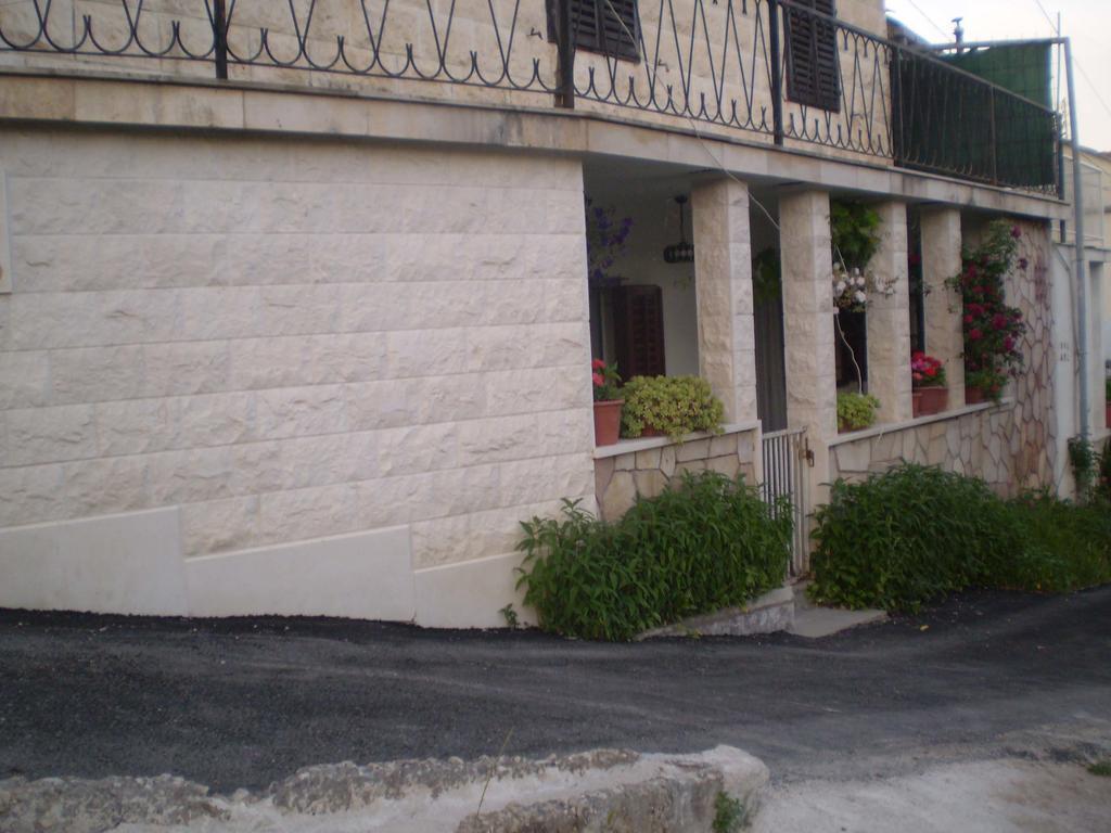 Apartments Nikola Pucisca Εξωτερικό φωτογραφία